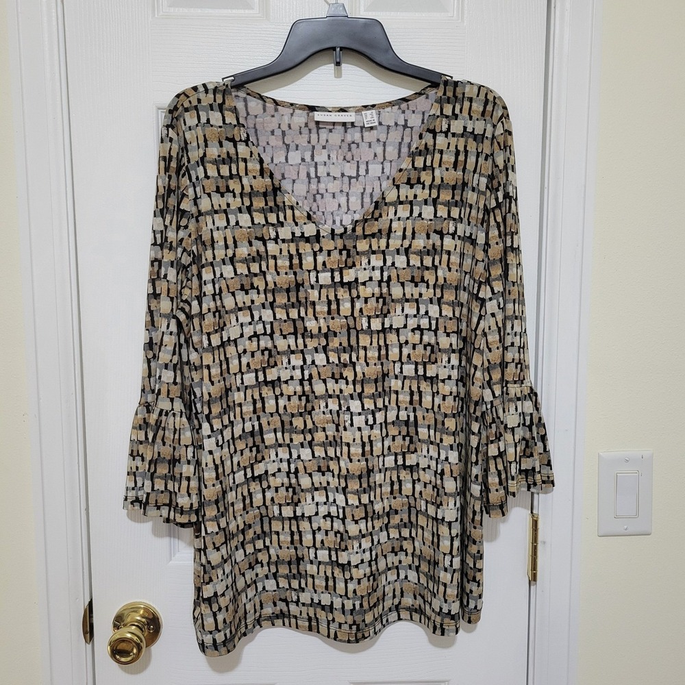 Susan Graver Liquid Knit V-Neck Bell Sleeve Blouse Tan Black Abstract 1X